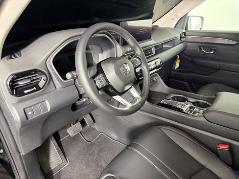 New 2026 Honda Pilot Touring image 4
