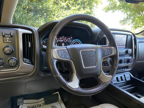 Used 2018 GMC Sierra 1500 Denali w/ Denali Ultimate Package AWD/4WD image 16