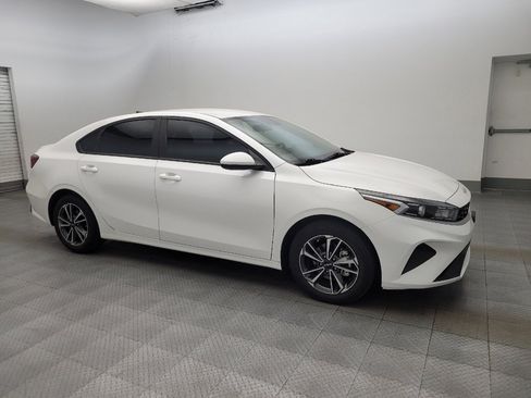 Used 2023 Kia Forte LXS FWD image 11