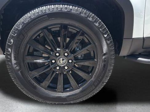 Used 2024 Lexus GX 550 AWD/4WD image 42