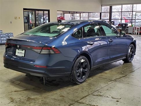 Used 2025 Honda Accord SE image 4