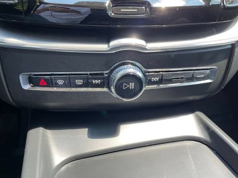 Used 2023 Volvo XC60 B5 Core AWD/4WD image 35