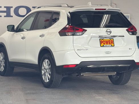 Used 2018 Nissan Rogue SV FWD image 5