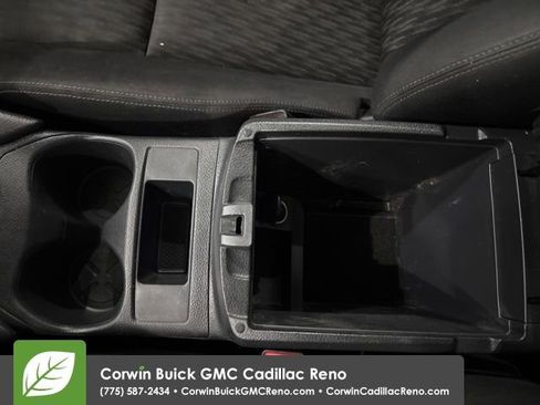 Used 2017 Nissan Rogue S image 25