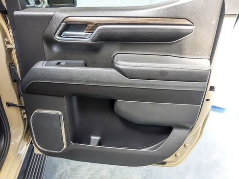 Certified 2023 Chevrolet Silverado 1500 LT Trail Boss w/ LPO, Dark Essentials Package AWD/4WD image 32