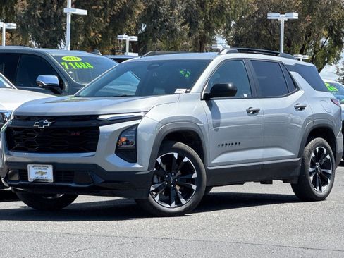 Used 2025 Chevrolet Equinox RS AWD/4WD image 9