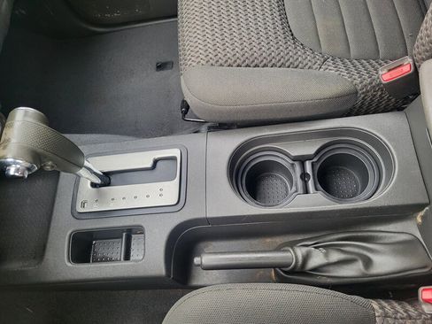 Used 2019 Nissan Frontier SV image 19