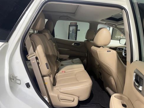 Used 2020 Nissan Pathfinder Platinum w/ Cargo Package AWD/4WD image 17
