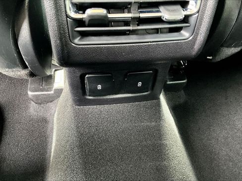 Used 2024 Lincoln Corsair AWD w/ Equipment Group 101A image 36