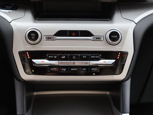 Certified 2023 Ford Explorer XLT w/ Equipment Group 202A image 28