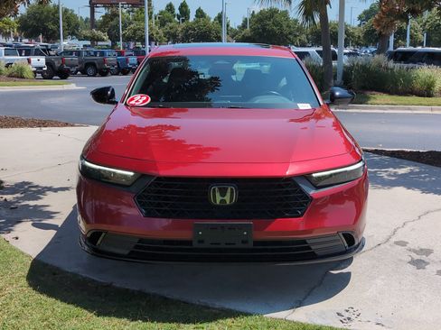 Used 2023 Honda Accord Sport image 3