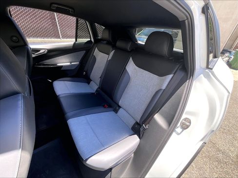 Certified 2023 Volkswagen ID.4 Pro RWD image 24