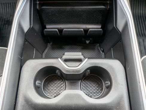 Used 2021 RAM 1500 Laramie image 28