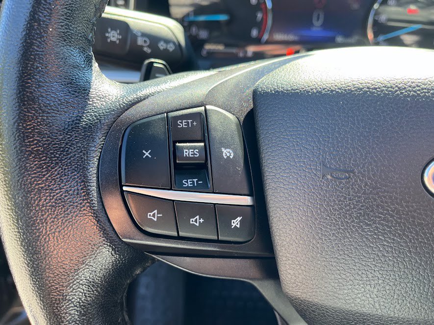 Used 2020 Ford Explorer XLT w/ Equipment Group 202A AWD/4WD image 14