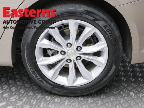 Used 2025 Chevrolet Malibu LT FWD image 8