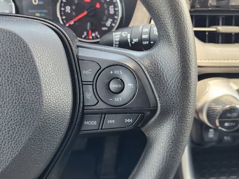 Used 2019 Toyota RAV4 XLE FWD image 30