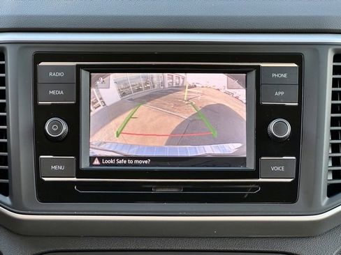 Used 2023 Volkswagen Atlas SE image 26