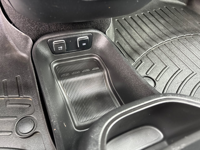 Used 2020 Chrysler Pacifica Touring-L Plus FWD image 26