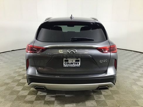 Used 2021 INFINITI QX50 Essential w/ Convenience Package image 6