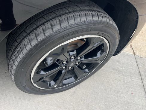 Used 2024 Ford Expedition Limited image 18