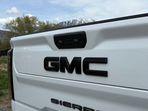 Used 2024 GMC Sierra 3500 AT4 w/ AT4 Premium Plus Package image 13
