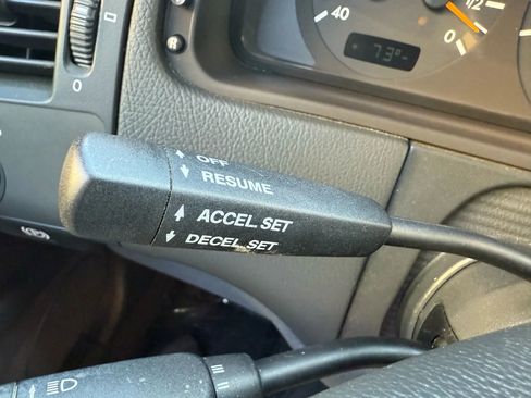 Used 2001 Mercedes-Benz E 320 Sedan image 14