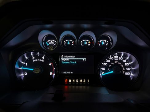 Used 2016 Ford F250 XLT w/ XLT Value Package image 25