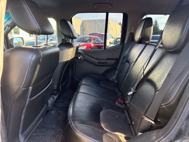 Used 2015 Nissan Xterra PRO-4X w/ Pro-4x Leather Package AWD/4WD image 10