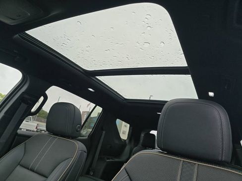 New 2026 Chevrolet Traverse High Country w/ LPO, Floor Liner Package FWD image 3