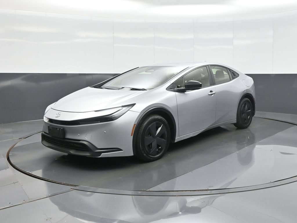 Certified 2024 Toyota Prius LE FWD image 3