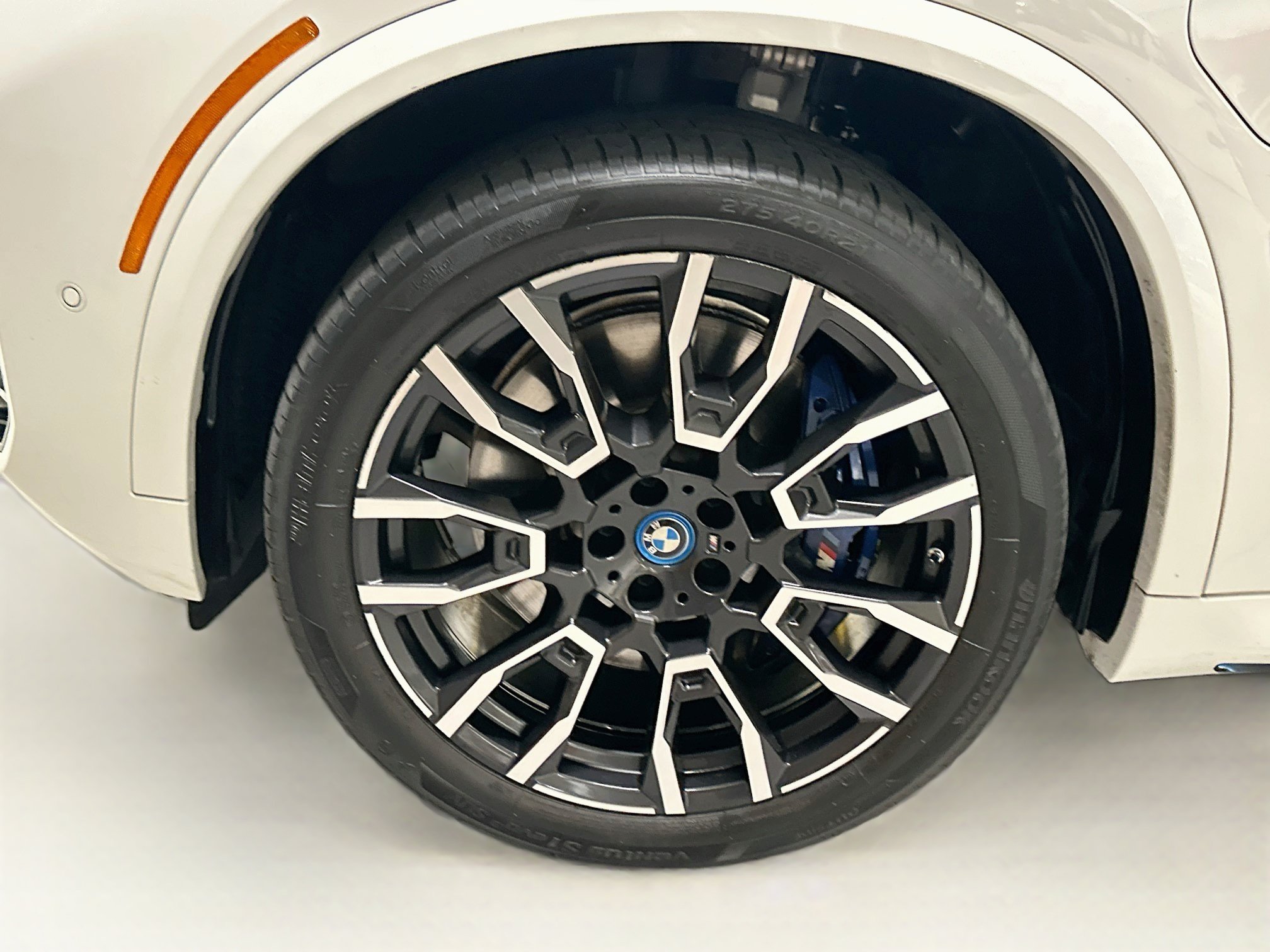 Certified 2025 BMW X5 xDrive50e w/ M Sport Package AWD/4WD image 34