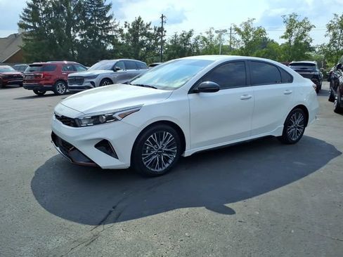 Used 2024 Kia Forte GT-Line w/ GT-Line Premium Package FWD image 3