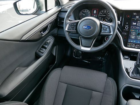 Certified 2025 Subaru Outback Premium image 9