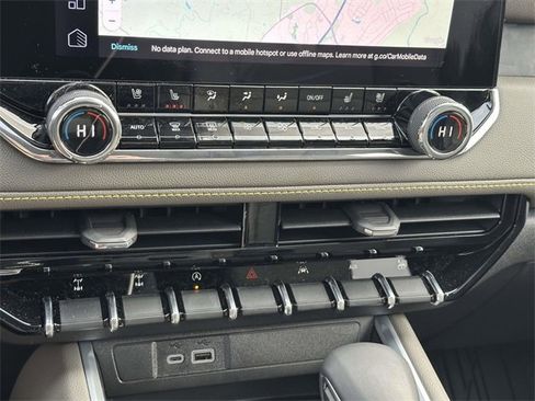 Used 2026 Chevrolet Colorado ZR2 w/ Technology Package image 11