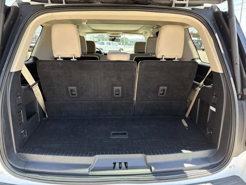 Certified 2024 Ford Expedition Limited RWD image 11