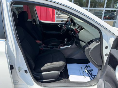 Used 2019 Nissan Sentra SV FWD image 14