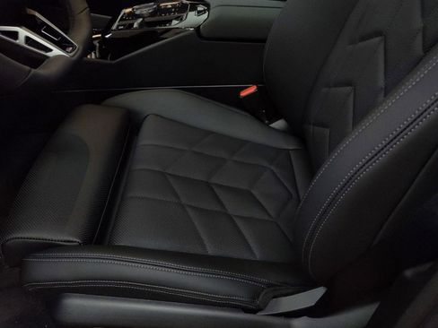 New 2026 BMW 540i xDrive 540i xDrive w/ M Sport Package image 13