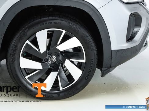 Used 2024 Volkswagen Atlas Cross Sport SE w/ Panoramic Sunroof Package image 14