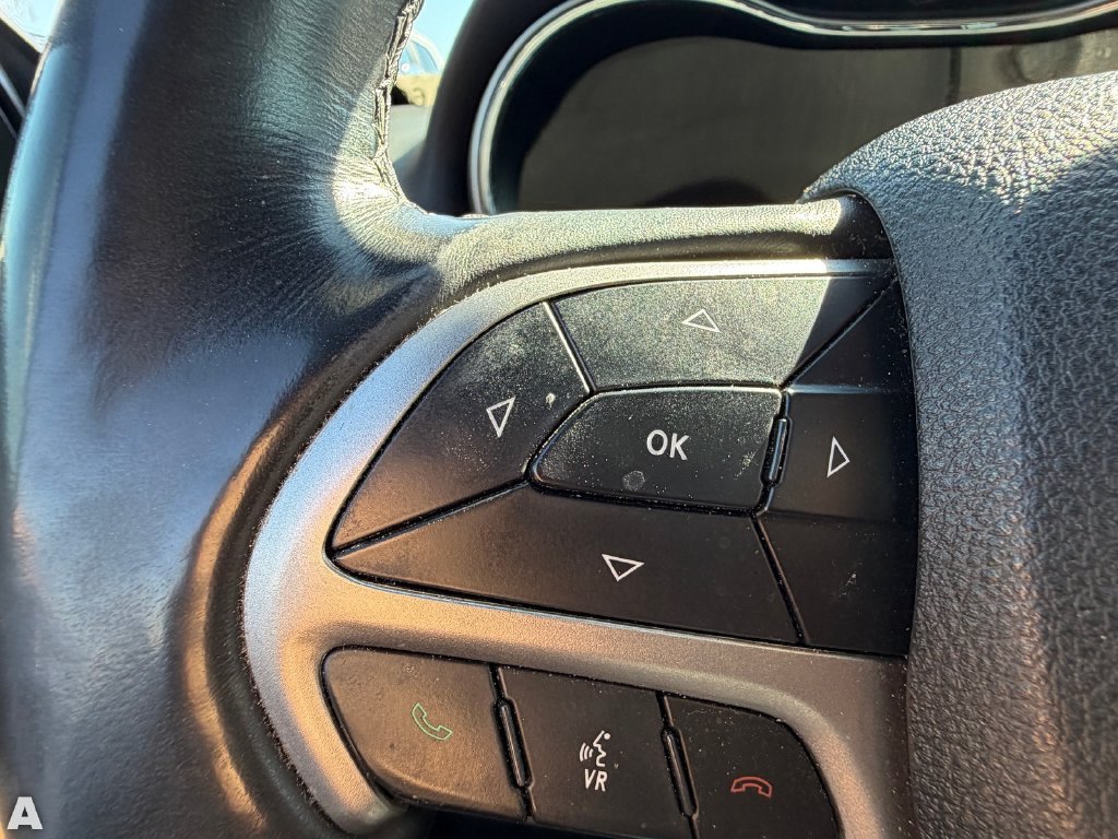 Used 2018 Jeep Grand Cherokee Limited AWD/4WD image 9