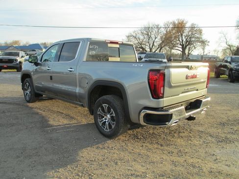 New 2026 GMC Sierra 1500 SLT w/ SLT Convenience Package image 7