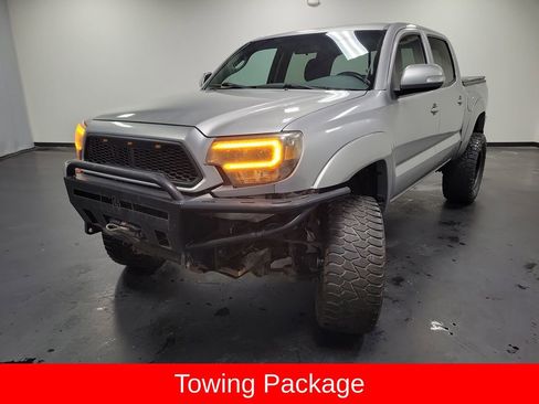 Used 2015 Toyota Tacoma 4x4 Double Cab image 4