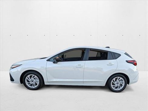 Certified 2025 Subaru Impreza 2.0i image 5