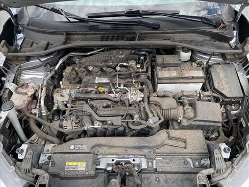 Used 2024 Toyota Corolla Cross XLE w/ Convenience Package FWD image 29