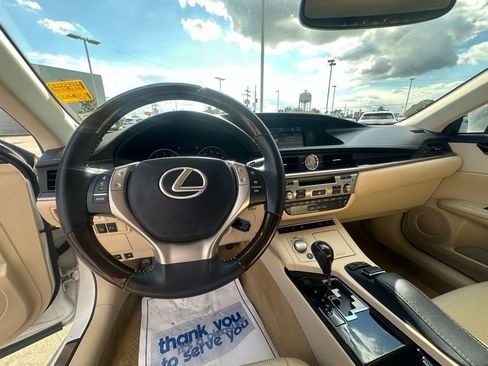 Used 2014 Lexus ES 350 image 15