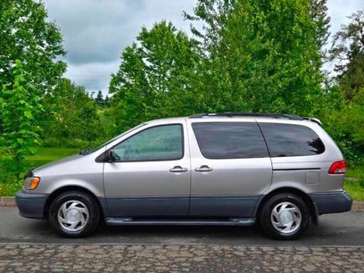 Used 2001 Toyota Sienna XLE
