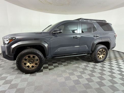 Used 2025 Toyota 4Runner Trailhunter AWD/4WD image 2