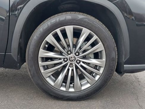 Used 2021 Toyota Highlander Platinum image 36