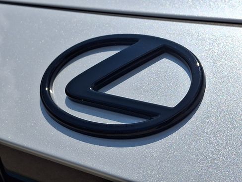 New 2026 Lexus TX 500h AWD image 19