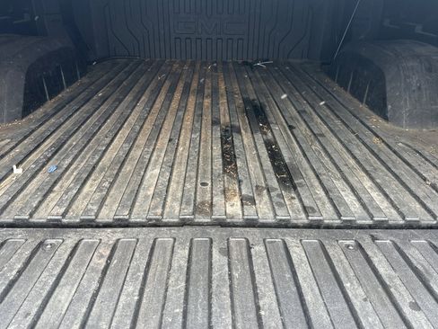 Used 2021 GMC Sierra 1500 AT4 w/ AT4 Value Package image 16