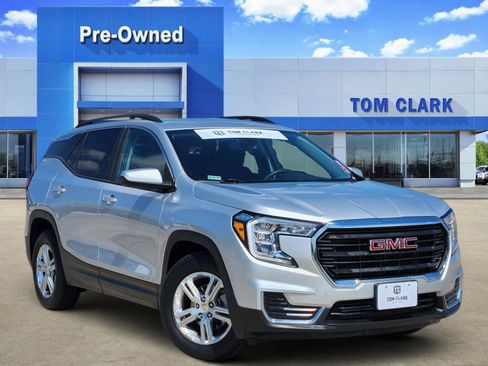Used 2022 GMC Terrain SLE w/ Driver Convenience Package image 1